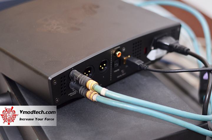 18 ASUS Essence One USB DAC and Headphone Amplifier MUSES Edition