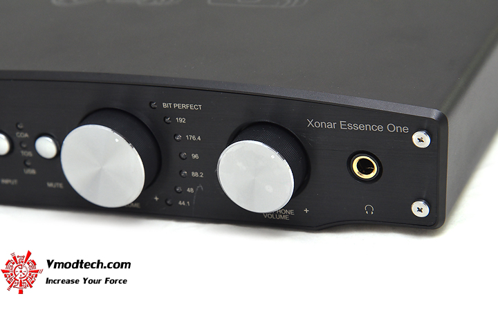 8 ASUS Essence One USB DAC and Headphone Amplifier MUSES Edition