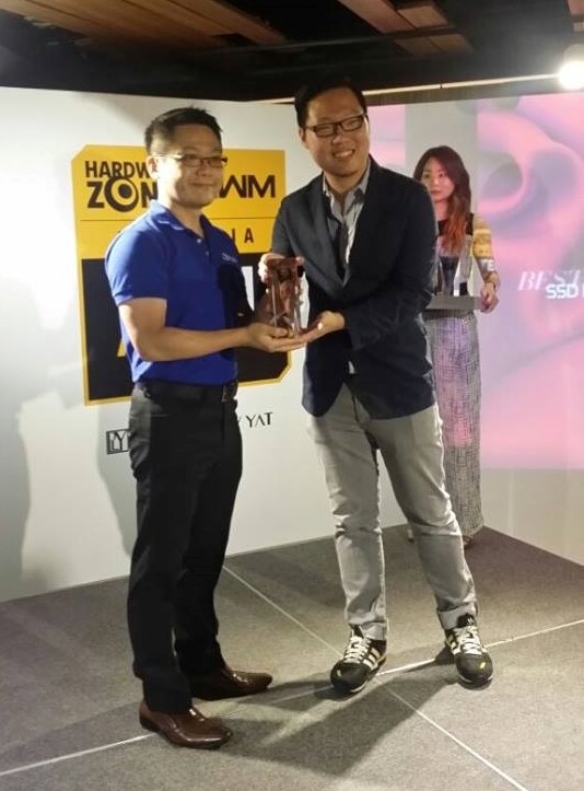unnamed PLEXTOR คว้ารางวัล READERS’ CHOICE Award จากงาน Tech Awards 2014