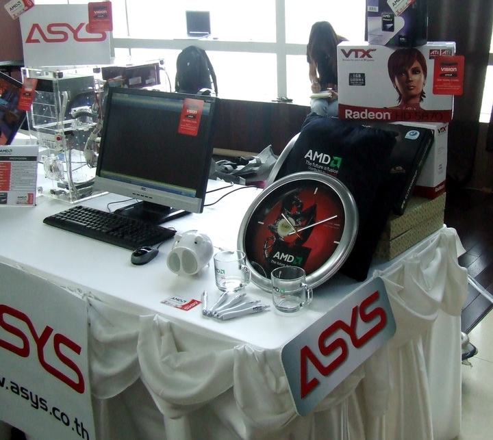 141 141 พาชมบรรยากาศงานเปิดตัว AMD VISION