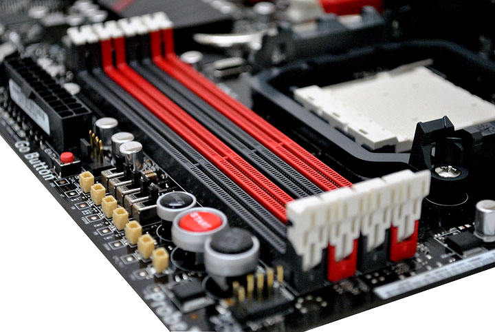 1514 Asus Crosshair IV Extreme  Review