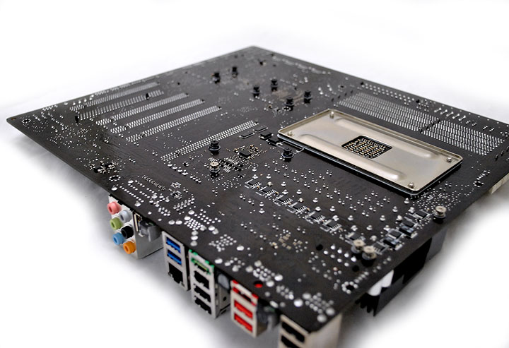 1611 Asus Crosshair IV Extreme  Review