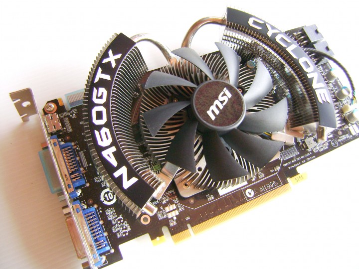 dsc04802 720x540 msi N460GTX Cyclone 768D5 OC EDITION