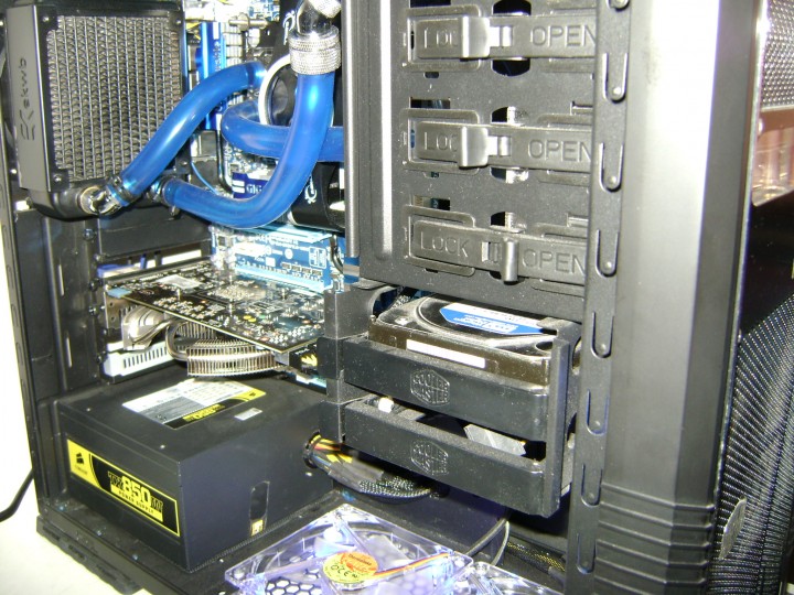 dsc04820 720x540 msi N460GTX Cyclone 768D5 OC EDITION