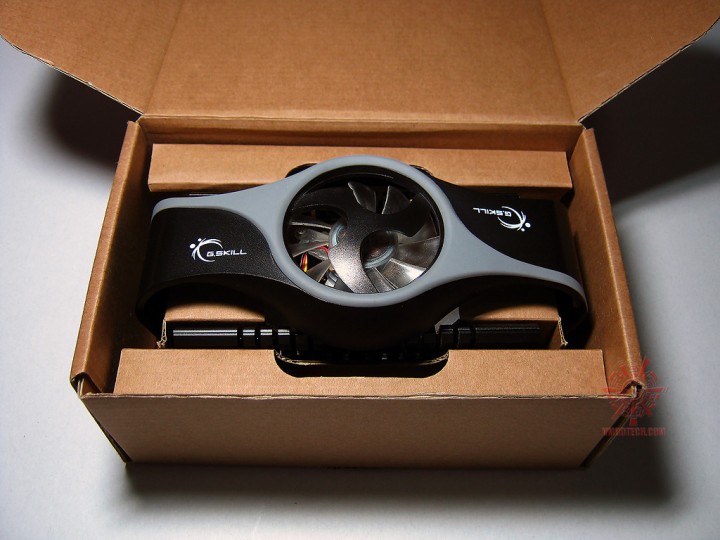 gskill_f3-17600_4gbpis_06