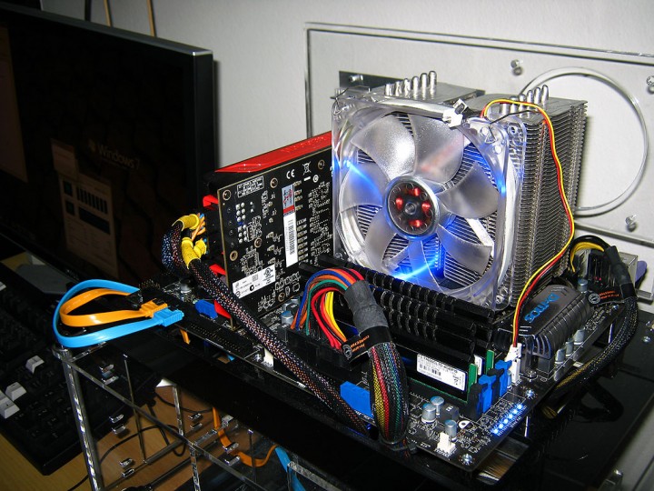 gskill_f3-17600_4gbpis_16