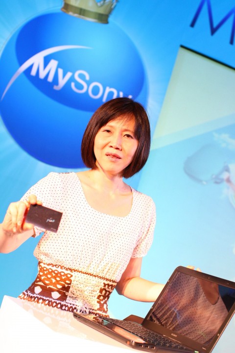 e0b899e0b8b2e0b887e0b8aae0b8b2e0b8a7e0b899e0b89ee0b8a7e0b8a3e0b8a3e0b893-e0b982e0b88ae0b895e0b8b4e0b8a0e0b8b2e0b8a7e0b8b1e0b895 e0b899e0b8b2e0b887e0b8aae0b8b2e0b8a7e0b899e0b89ee0b8a7e0b8a3e0b8a3e0b893 e0b982e0b88ae0b895e0b8b4e0b8a0e0b8b2e0b8a7e0b8b1e0b895 480x720 โซนี่ รุกตลาดเอวีเหนือระดับ ชูกลยุทธ์ซีอาร์เอ็ม มาย โซนี่ มัดใจลูกค้าระยะยาว ด้วยสิทธิประโยชน์และบริการ โดนใจทุกไลฟ์สไตล์