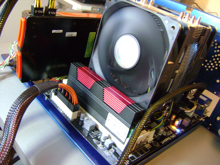 dsc04920 ECS A890GXM A2 Black Extreme Review