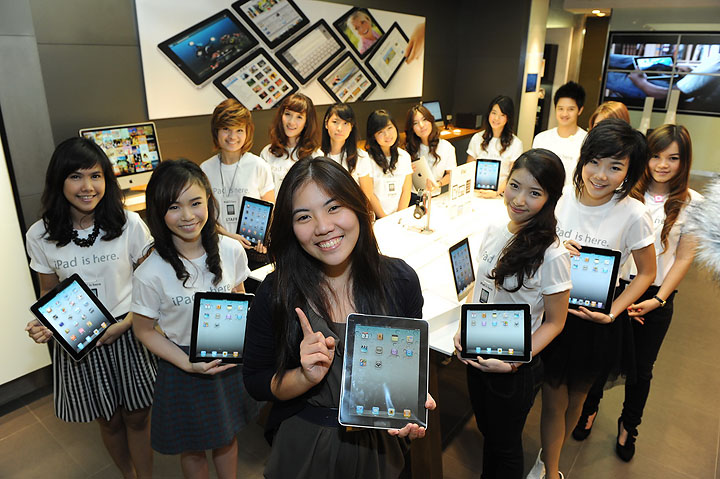 17e0b981e0b8ade0b8a1-e0b890e0b8b4e0b895e0b8b4e0b8a3e0b8b1e0b895e0b899e0b98c-e0b898e0b8b5e0b8a3e0b8a0e0b8b2e0b881e0b8b8e0b8a5-e0b881 17e0b981e0b8ade0b8a1 e0b890e0b8b4e0b895e0b8b4e0b8a3e0b8b1e0b895e0b899e0b98c e0b898e0b8b5e0b8a3e0b8a0e0b8b2e0b881e0b8b8e0b8a5 e0b881 เปิดตัว iPad ใหม่ล่าสุด iOS 4.2 พร้อมนำคนไทยก้าวสู่วิถีใหม่ของการใช้ชีวิต