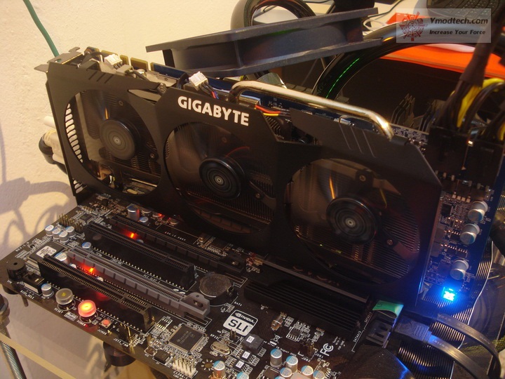 dsc09693 resize Gigabyte GTX480 Super Overclock Edition