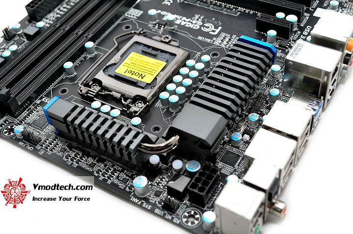 dsc 0263 GIGABYTE P67A UD4 Motherboard Review