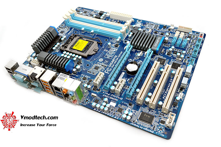 dsc 0004 GIGABYTE H67A UD3H Motherboard Review