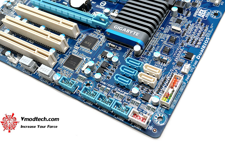 dsc 0010 GIGABYTE H67A UD3H Motherboard Review