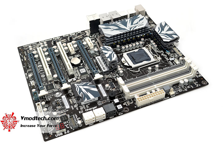 dsc 0005 ECS P67H2 A Black Extreme Motherboard Review