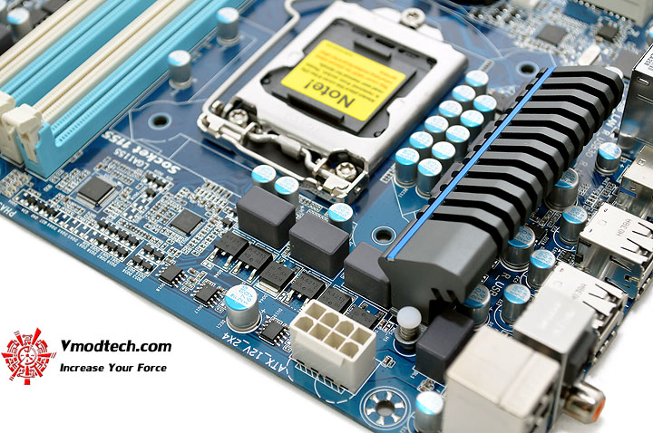 dsc 0009 GIGABYTE P67A UD3 Motherboard Review