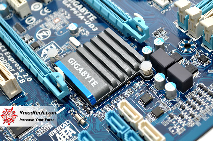 dsc 0012 GIGABYTE P67A UD3 Motherboard Review