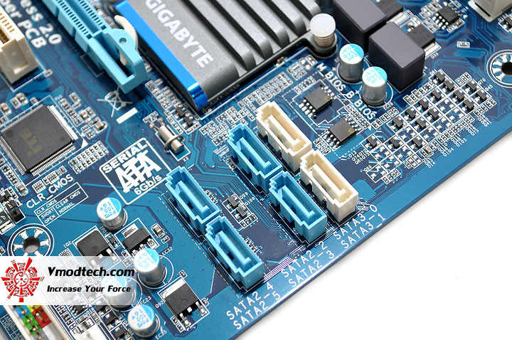 dsc 0013 GIGABYTE P67A UD3 Motherboard Review