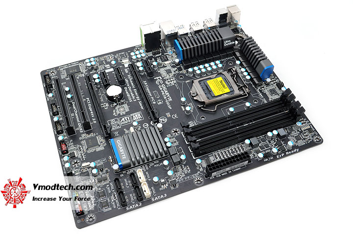 dsc 0005 GIGABYTE P67A UD3P Motherboard Review