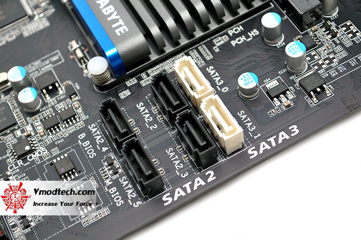 dsc 0014 GIGABYTE P67A UD3P Motherboard Review