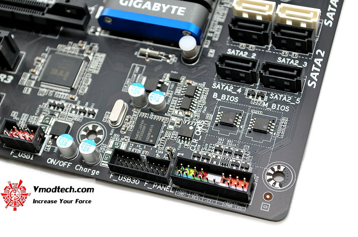 dsc 0015 GIGABYTE P67A UD3P Motherboard Review