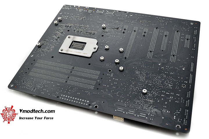 dsc_0006 dsc 0006 GIGABYTE P67A UD5 Motherboard Review