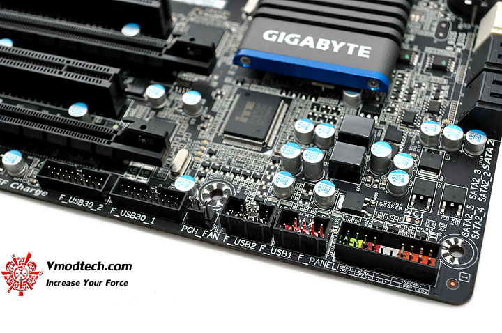 dsc_0016 dsc 0016 GIGABYTE P67A UD5 Motherboard Review