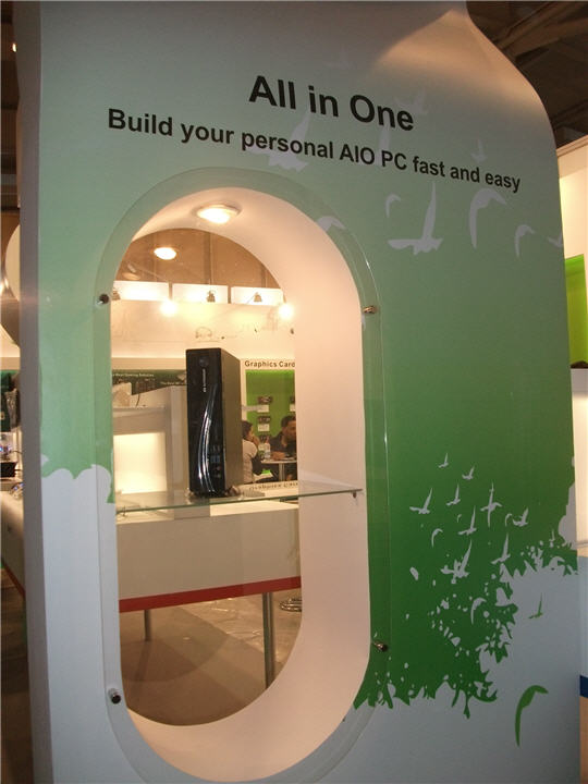 dscf2128  ECS at CeBIT 2011, Presenting All Innovative and Creative Products