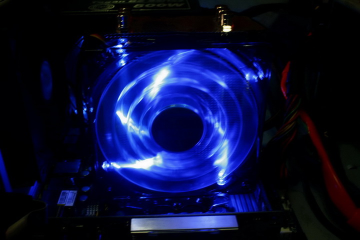  mg 2589 Aerocool Shark Fan 12cm Review