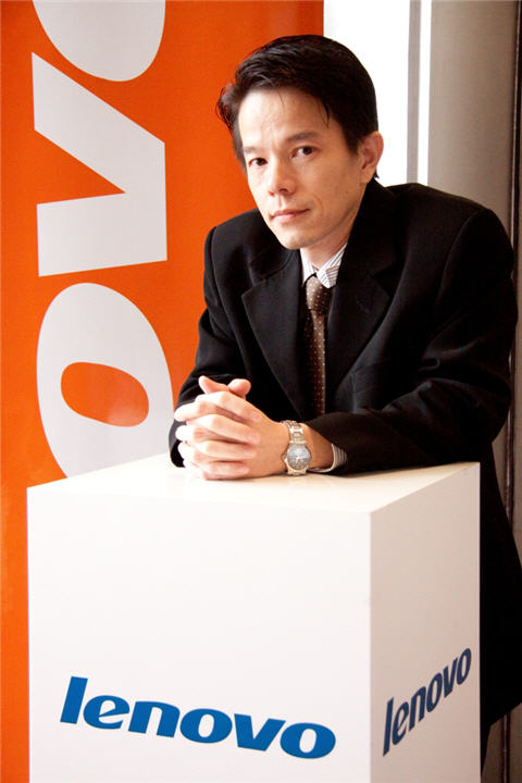 k-jeerawut-3 k jeerawut 3 บรรดาผู้บริหารในองค์กรจัดอันดับความสำคัญของการเลือกซื้อคอมพิวเตอร์ยก ให้ความสามารถในการทำงานที่รอบด้านและบริการหลังการขายเป็นปัจจัยหลักสำคัญ