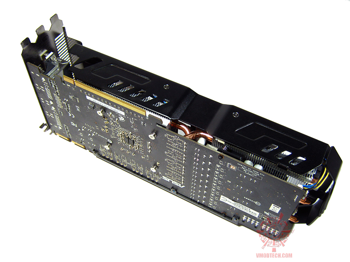 asus hd6970 12 Asus ATi HD6970 DirectCUII : Review