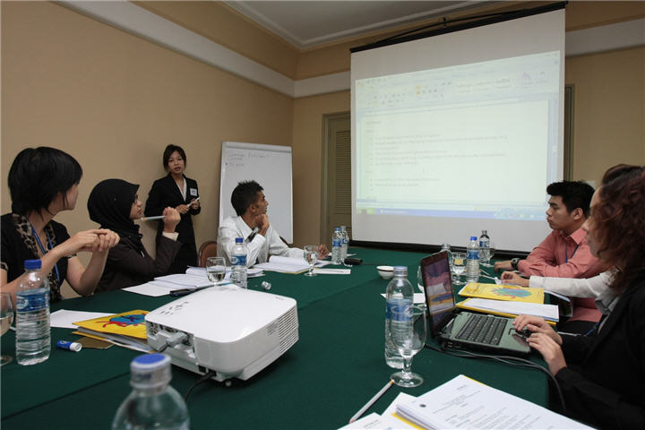 hyli 7 july 2008 indonesia91 ฮิตาชิ เชิญชวนเยาวชนเข้าร่วมโครงการผู้นำเยาวชนฮิตาชิ ครั้งที่ 11