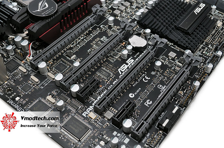dsc 0030 Intel Core i7 990X Extreme Edition & ASUS Rampage III Black Edition Review