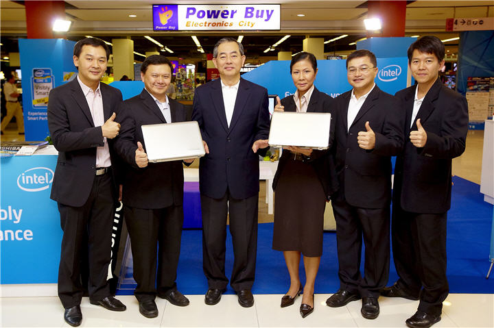 intel 3 เปิดตัวโน้ตบุ๊กโตชิบา รุ่น Toshiba Satellite E300 รุ่นแรกที่รองรับเทคโนโลยี Intel Wireless Display‏