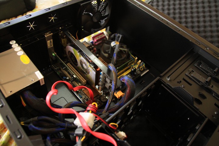 img 5343 720x480 Review : CoolerMaster Silencio 550