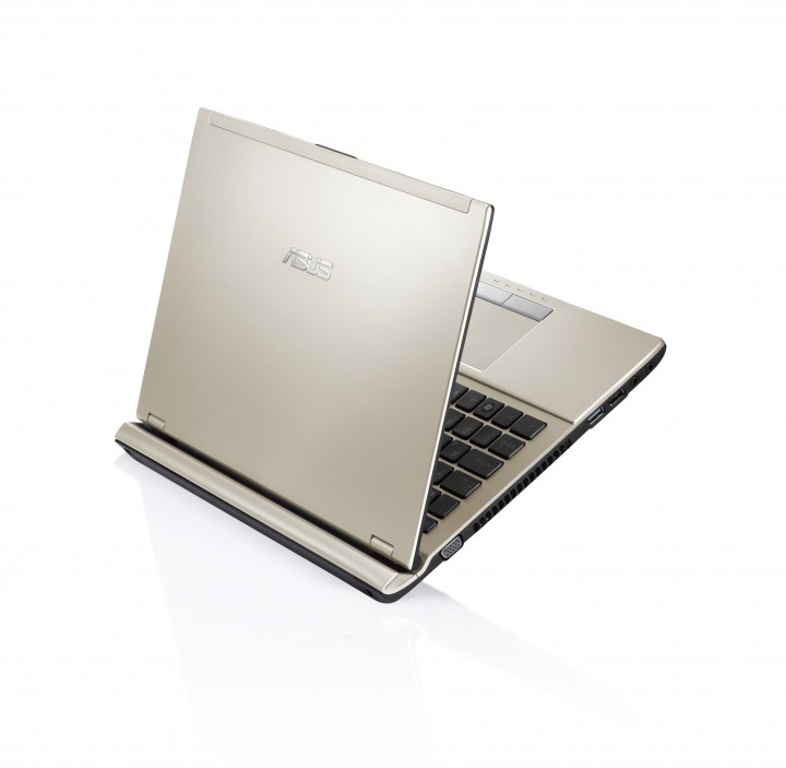 pr asus u46 notebook back 720x703 “เอซุส” โน้ตบุ๊ก U46 สุดยอดของ “ความบาง” ที่ลงตัว 