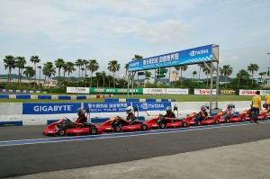 w10cmdsc_1345 w10cmdsc 1345 300x199 GIGABYTE “Real Graphics, True Gaming” Tech Tour 2011