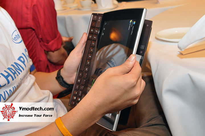 dsc_0123 dsc 0123 ASUS Eee Pad Slider SL101 Preview