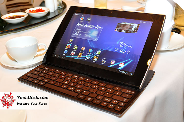 dsc_0126 dsc 0126 ASUS Eee Pad Slider SL101 Preview