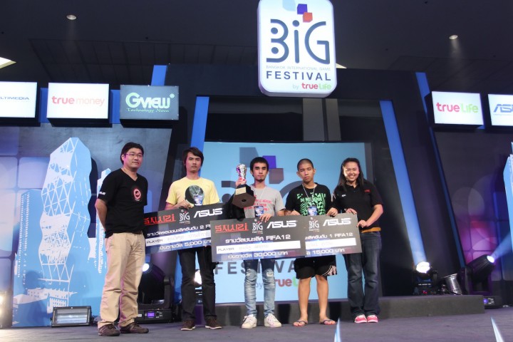 e0b89ce0b8b9e0b989e0b88ae0b899e0b8b0e0b980e0b8a5e0b8b4e0b8a8 fifa 720x480 เอซุส มอบรางวัลแก่ผู้ชนะการแข่งขันในงาน BIG Festival หรือ Bangkok International Game Festival 2011 