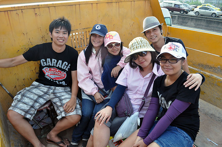 dsc_0057 dsc 0057 Vmodtech.com ออกช่วยสุนัขที่ประสบภัยน้ำท่วม