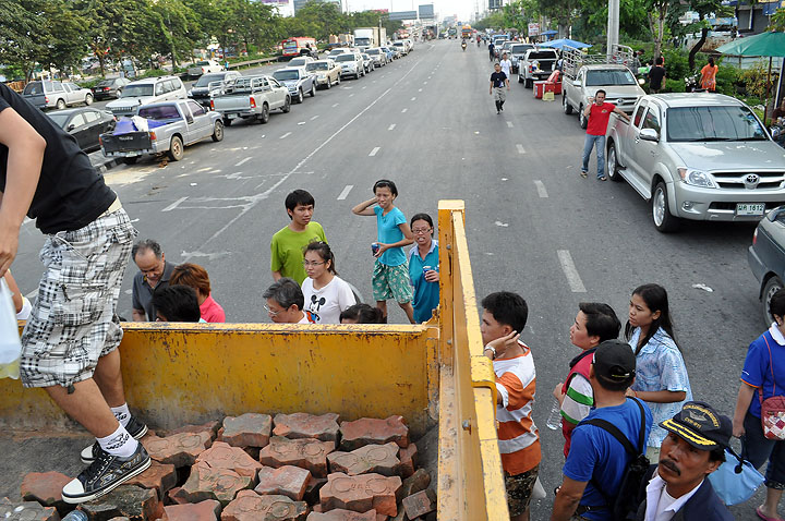 dsc 0072 Vmodtech.com ออกช่วยสุนัขที่ประสบภัยน้ำท่วม