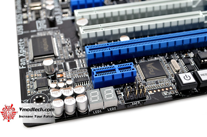 dsc 0069 ASUS P9X79 PRO Motherboard Review