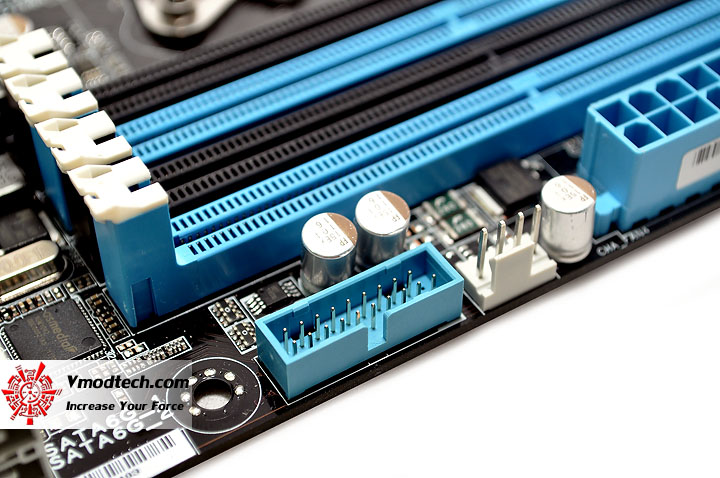 dsc 0076 ASUS P9X79 PRO Motherboard Review