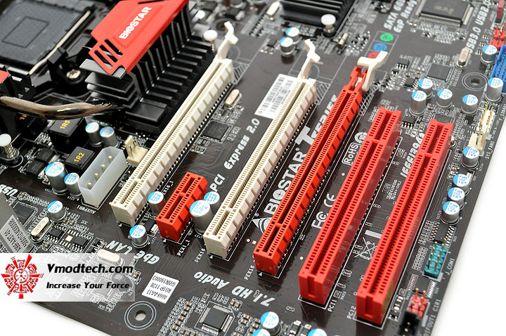 dsc 0031 BIOSTAR TA990FXE Extreme Edition Motherboard Review