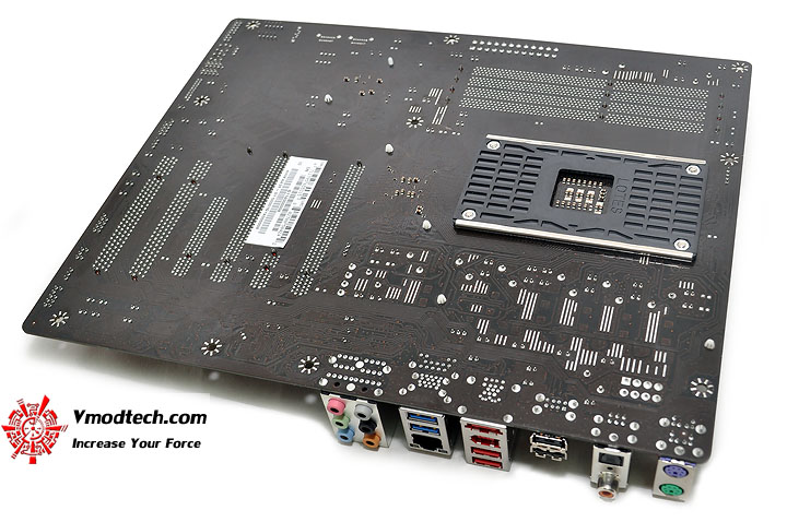 dsc 0049 BIOSTAR TA990FXE Extreme Edition Motherboard Review