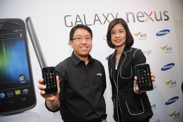 e0b899e0b8b2e0b8a2e0b8aae0b8b4e0b897e0b898e0b8b4e0b982e0b88ae0b884-e0b899e0b89ee0b88ae0b8b4e0b899e0b89ae0b8b8e0b895e0b8a3-e0b89ce0b8b9 e0b899e0b8b2e0b8a2e0b8aae0b8b4e0b897e0b898e0b8b4e0b982e0b88ae0b884 e0b899e0b89ee0b88ae0b8b4e0b899e0b89ae0b8b8e0b895e0b8a3 e0b89ce0b8b9 720x479 ซัมซุงจับมือกูเกิลเปิดตัวสุดยอดสมาร์ทโฟนที่ทั้งโลกรอคอย ซัมซุง กาแล็คซี่ เน็กซัส สมาร์ทโฟนรุ่นแรกของโลกบนระบบปฏิบัติการแอนดรอยด์ 4.0 ไอศครีม แซนด์วิช พร้อมแพ็คเกจพิเศษจากเอไอเอส
