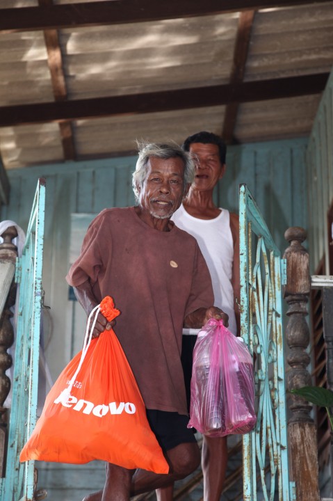 357 357 479x720 เลอโนโว FOR THOSE WHO Donate