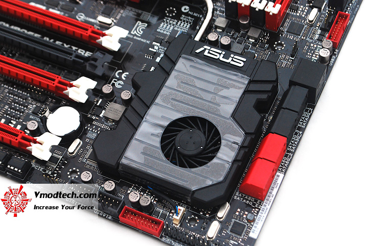 13 ASUS RAMPAGE IV EXTREME LGA 2011 Motherboard