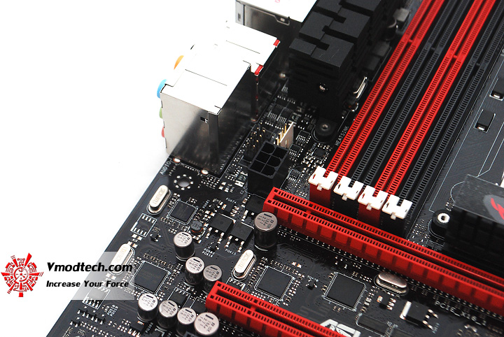 14 ASUS RAMPAGE IV EXTREME LGA 2011 Motherboard