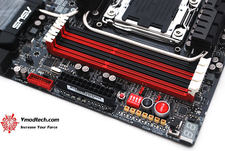 16 ASUS RAMPAGE IV EXTREME LGA 2011 Motherboard